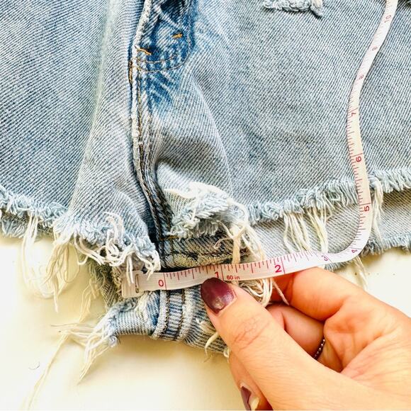 VINTAGE LEVIS Revolve Blue Medium Wash CutOffs Denim Jean Short Shorts 28 - Picture 8 of 8